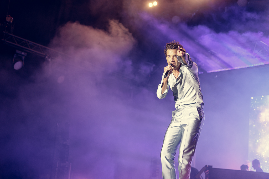 <a href='/artists/mika/'>MIKA</a>