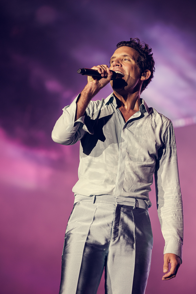 <a href='/artists/mika/'>MIKA</a>