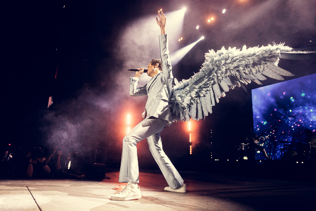 <a href='/artists/mika/'>MIKA</a>