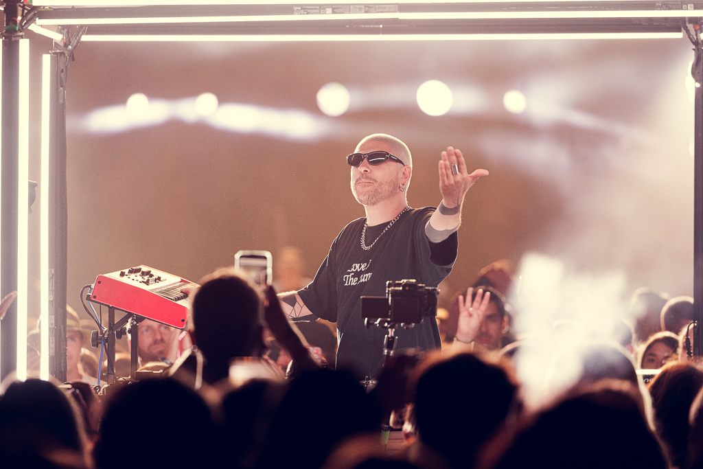 <a href='/artists/mosimann/'>Mosimann</a>