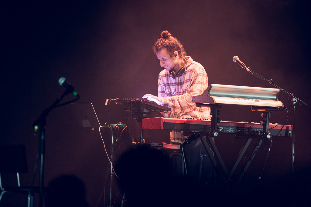 <a href='/artists/saya-gray/'>Saya Gray</a>