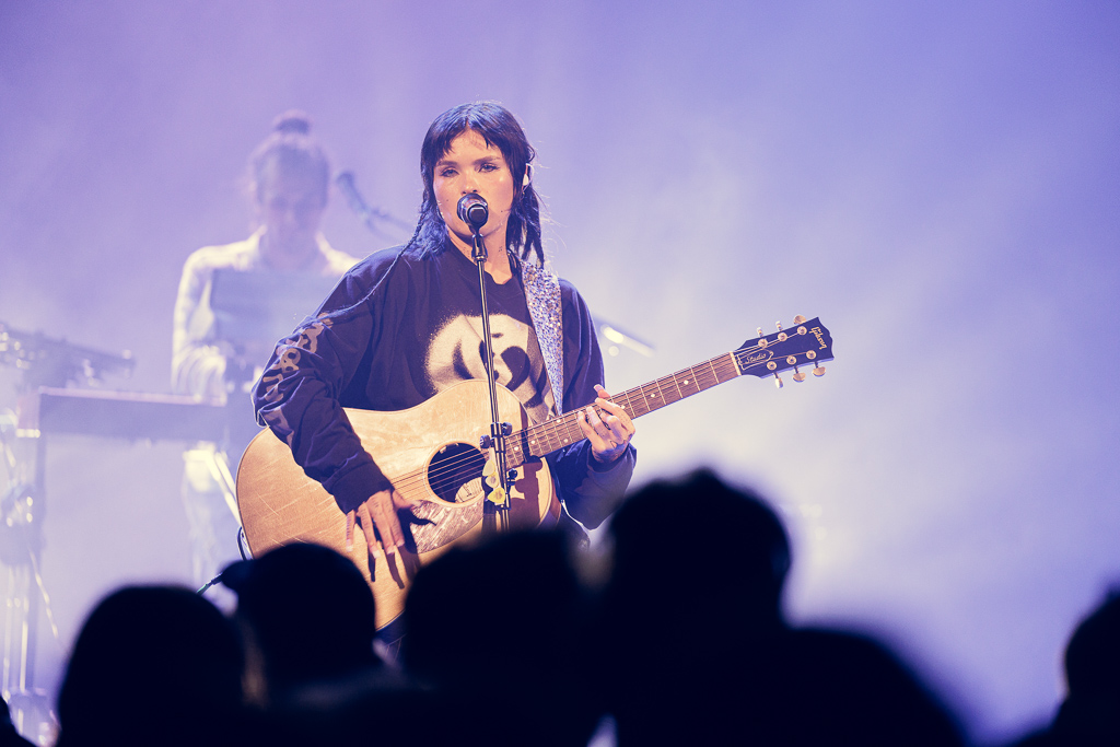 <a href='/artists/saya-gray/'>Saya Gray</a>