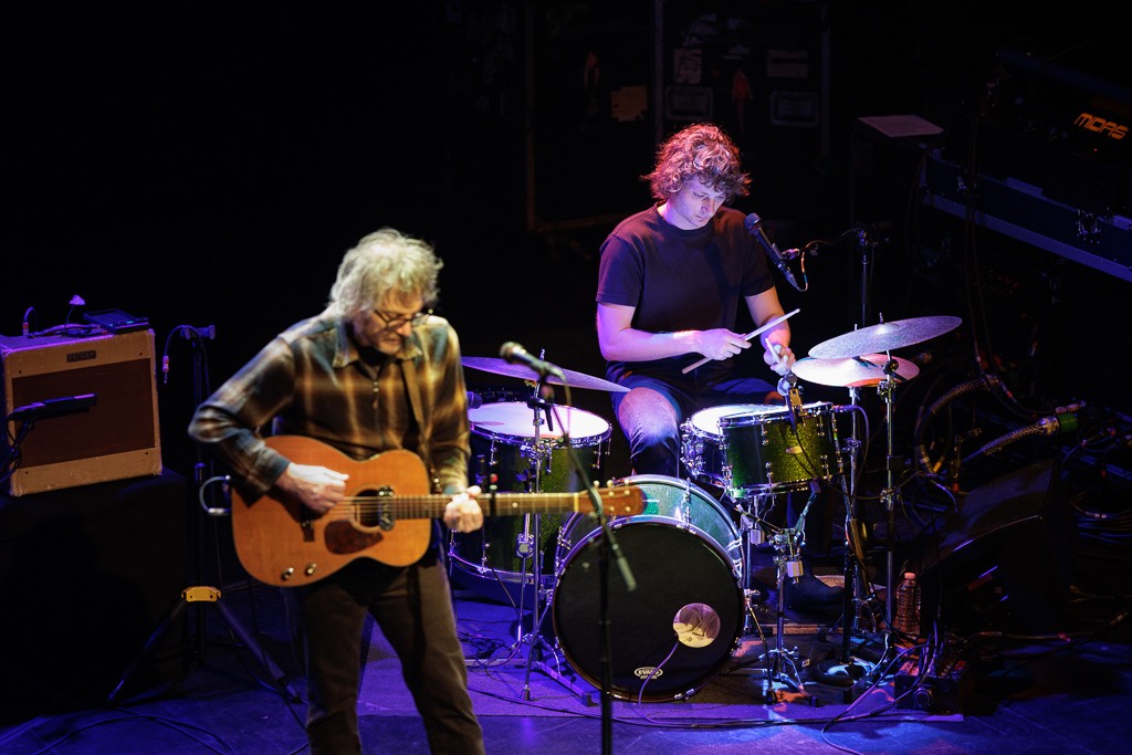 <a href='/artists/jeff-tweedy/'>Jeff Tweedy</a>