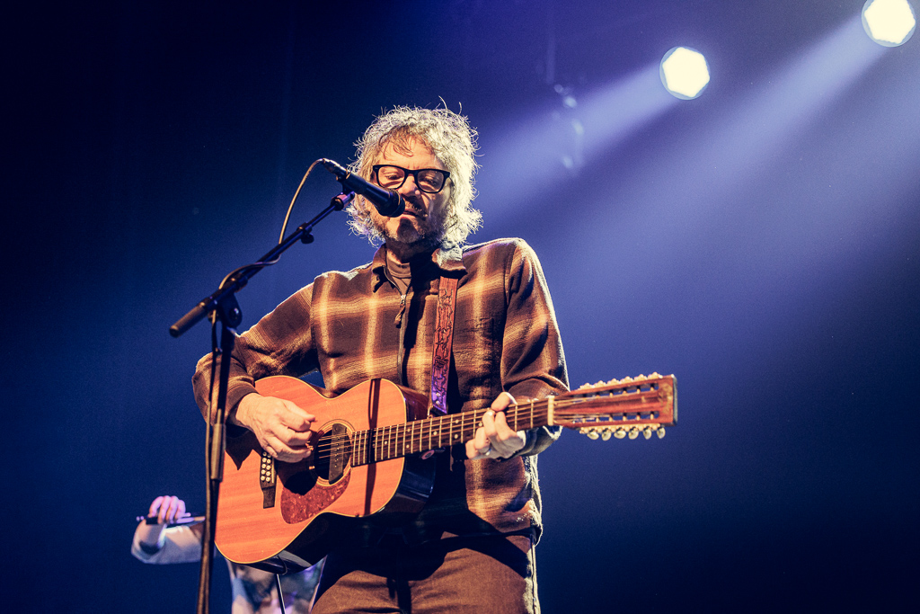 <a href='/artists/jeff-tweedy/'>Jeff Tweedy</a>