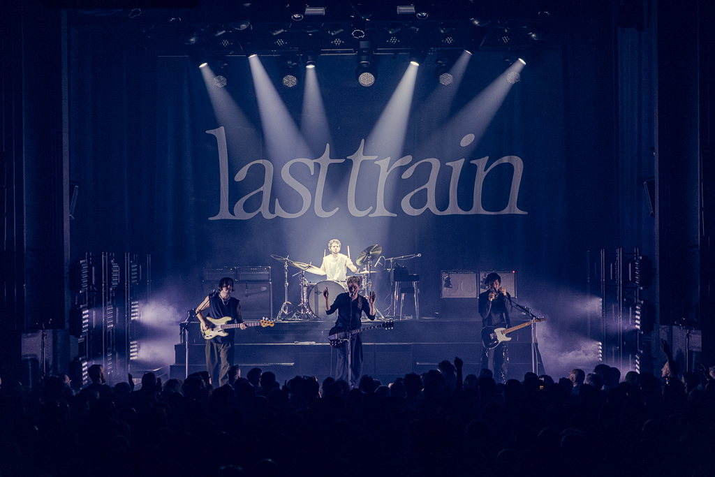 <a href='/artists/last-train/'>Last Train</a>