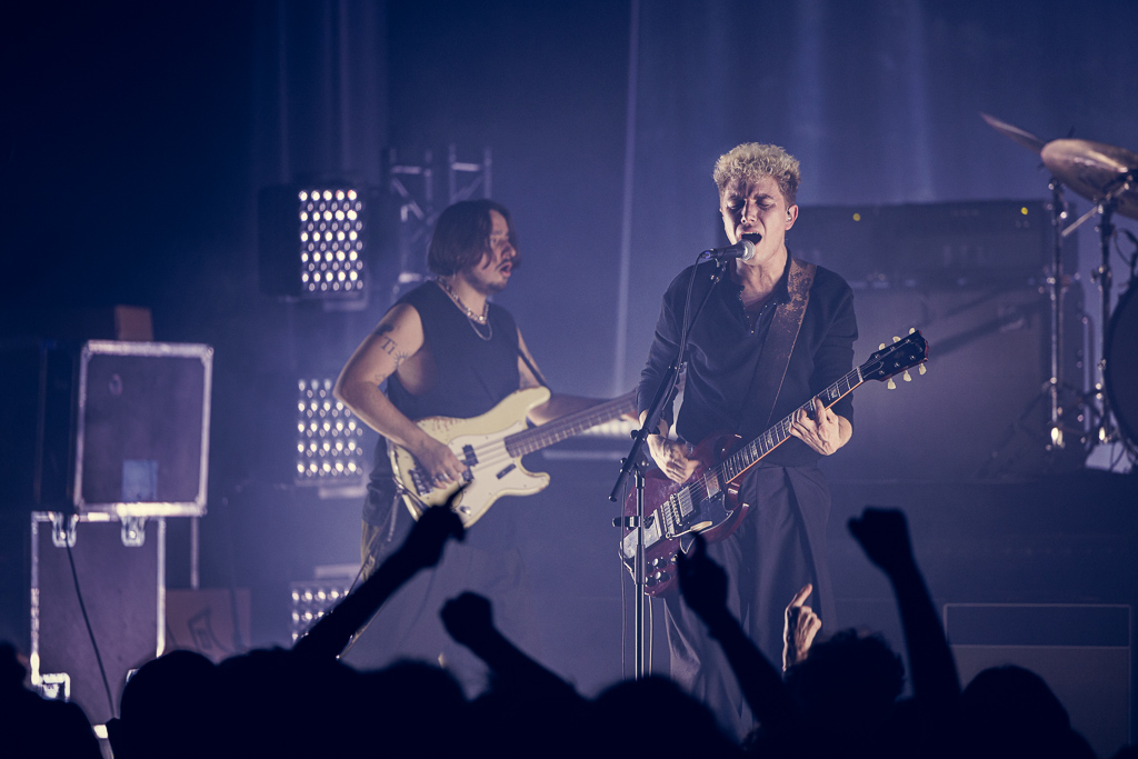 <a href='/artists/last-train/'>Last Train</a>