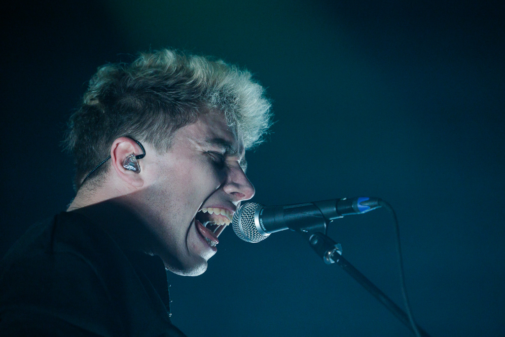 <a href='/artists/last-train/'>Last Train</a>