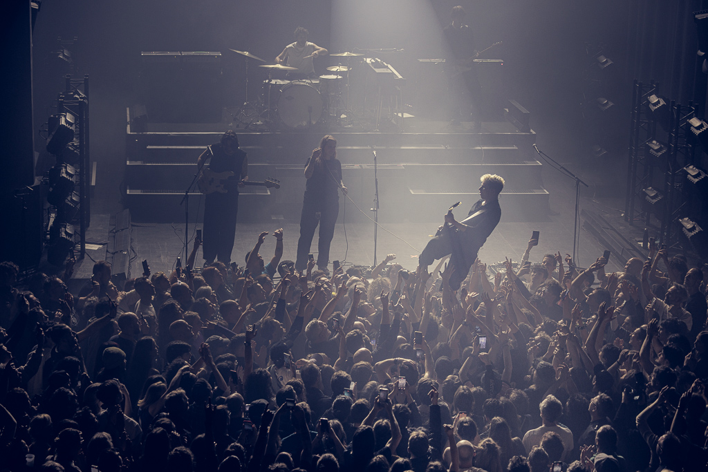 <a href='/artists/last-train/'>Last Train</a>