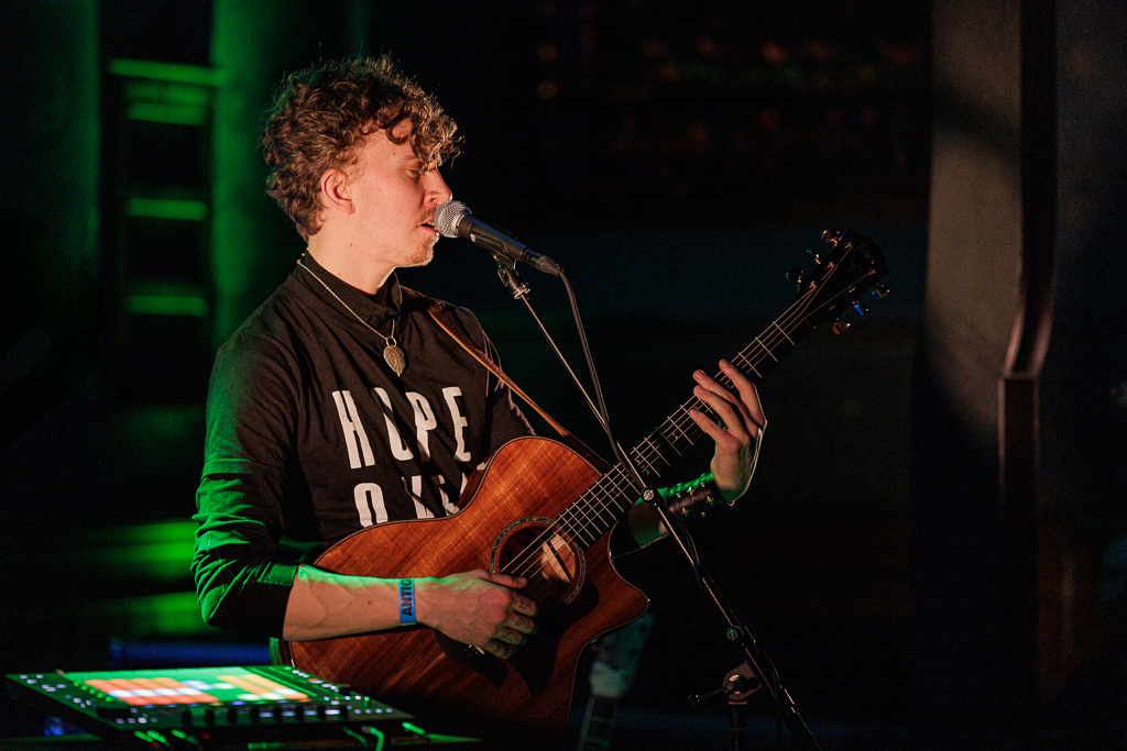 <a href='/artists/finnegan-tui/'>Finnegan Tui</a>